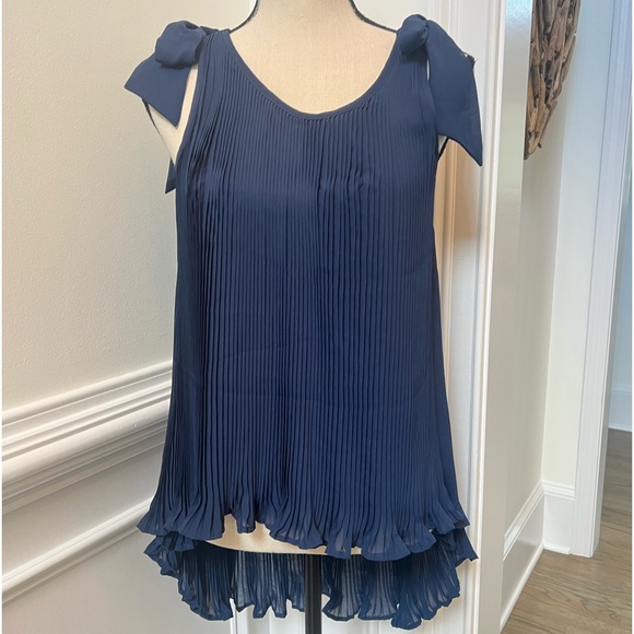 Romeo & Juliet Couture Tops - romeo and juliette couture bow pleated top